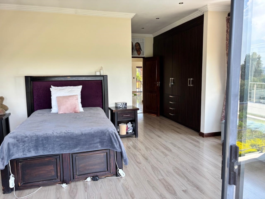To Let 4 Bedroom Property for Rent in Waterfall Gauteng