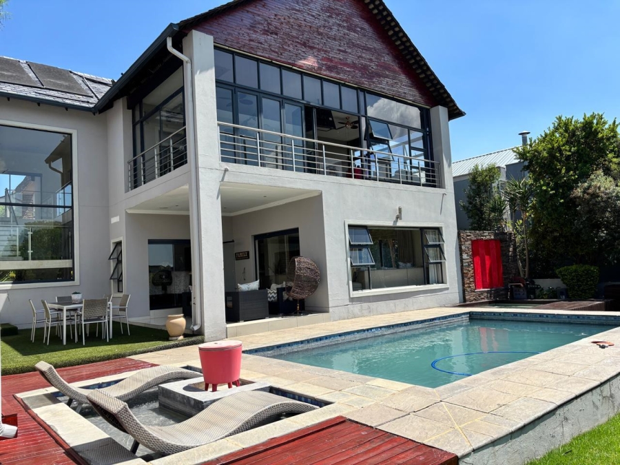 To Let 4 Bedroom Property for Rent in Waterfall Gauteng