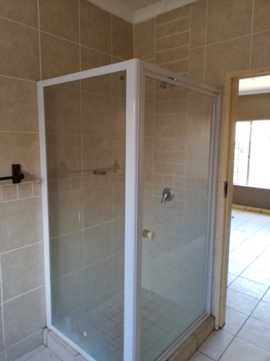 3 Bedroom Property for Sale in Thatchfield Close Gauteng