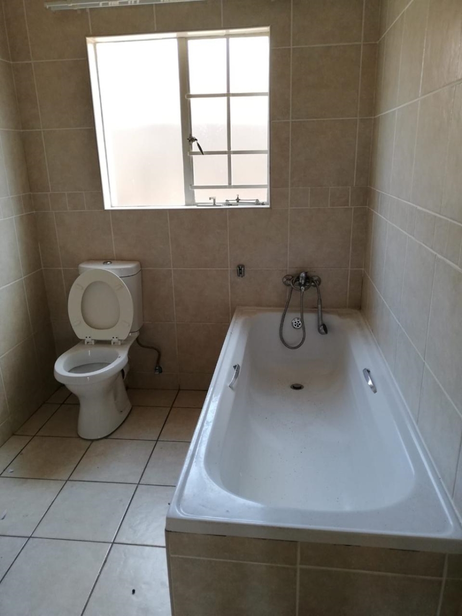 3 Bedroom Property for Sale in Thatchfield Close Gauteng