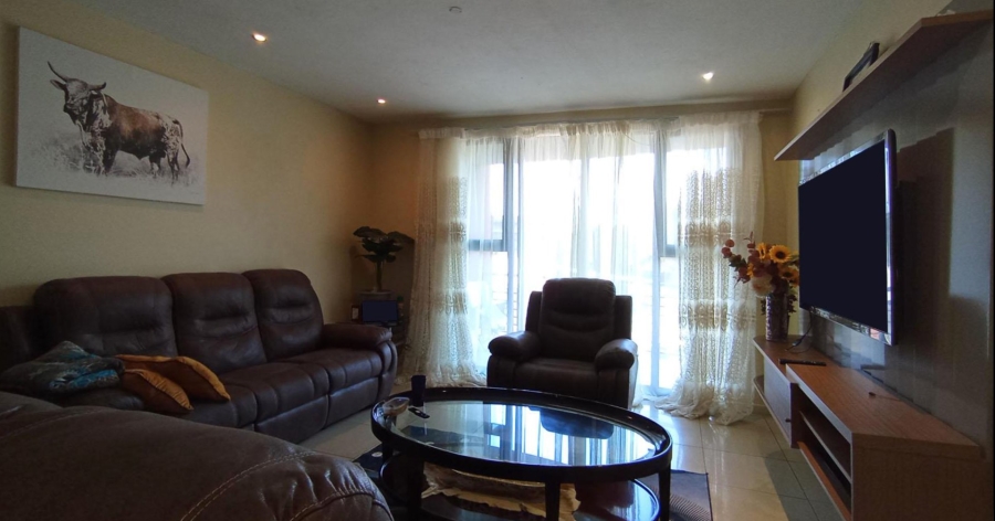 2 Bedroom Property for Sale in Rooihuiskraal North Gauteng
