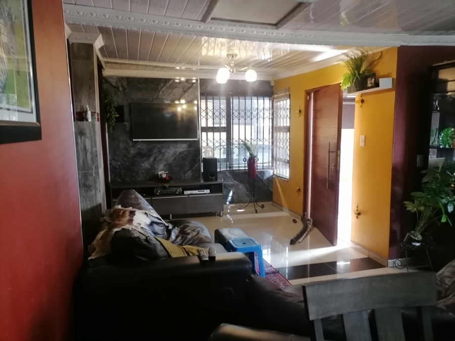 3 Bedroom Property for Sale in Protea Glen Gauteng
