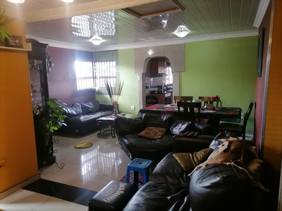 3 Bedroom Property for Sale in Protea Glen Gauteng