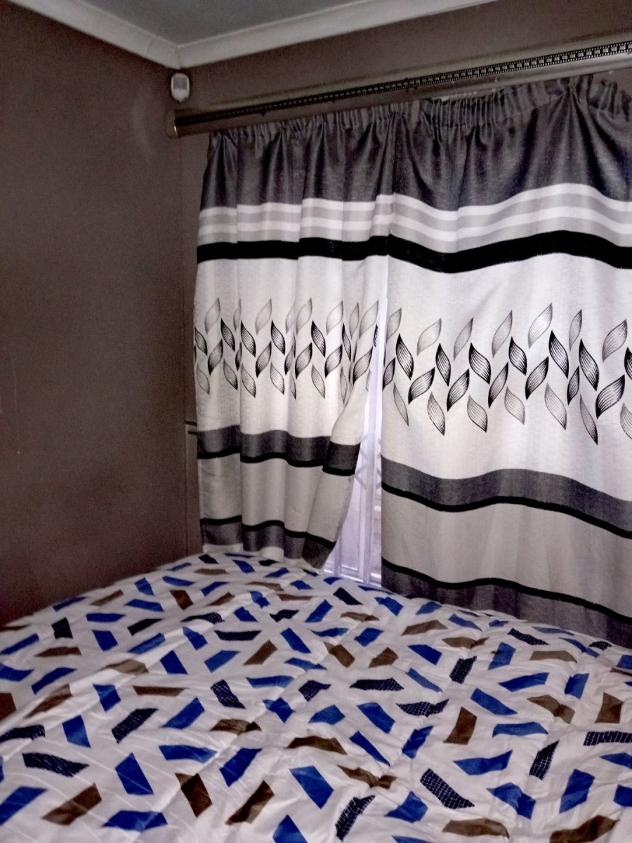 2 Bedroom Property for Sale in Fleurhof Gauteng