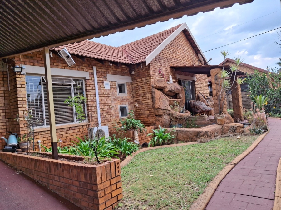 4 Bedroom Property for Sale in Sinoville Gauteng