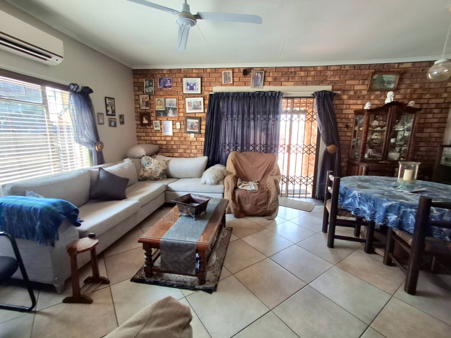 4 Bedroom Property for Sale in Sinoville Gauteng