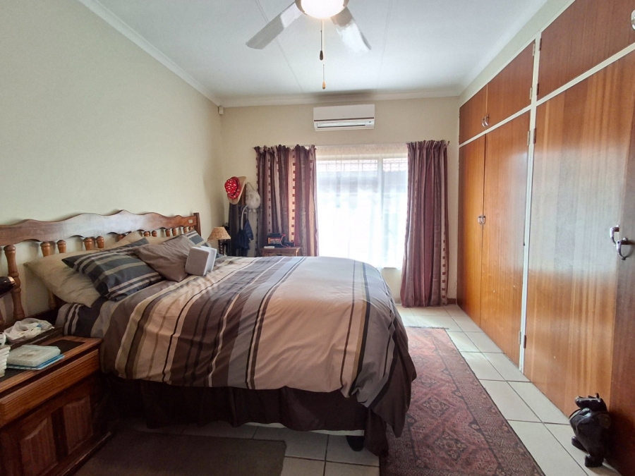 4 Bedroom Property for Sale in Sinoville Gauteng