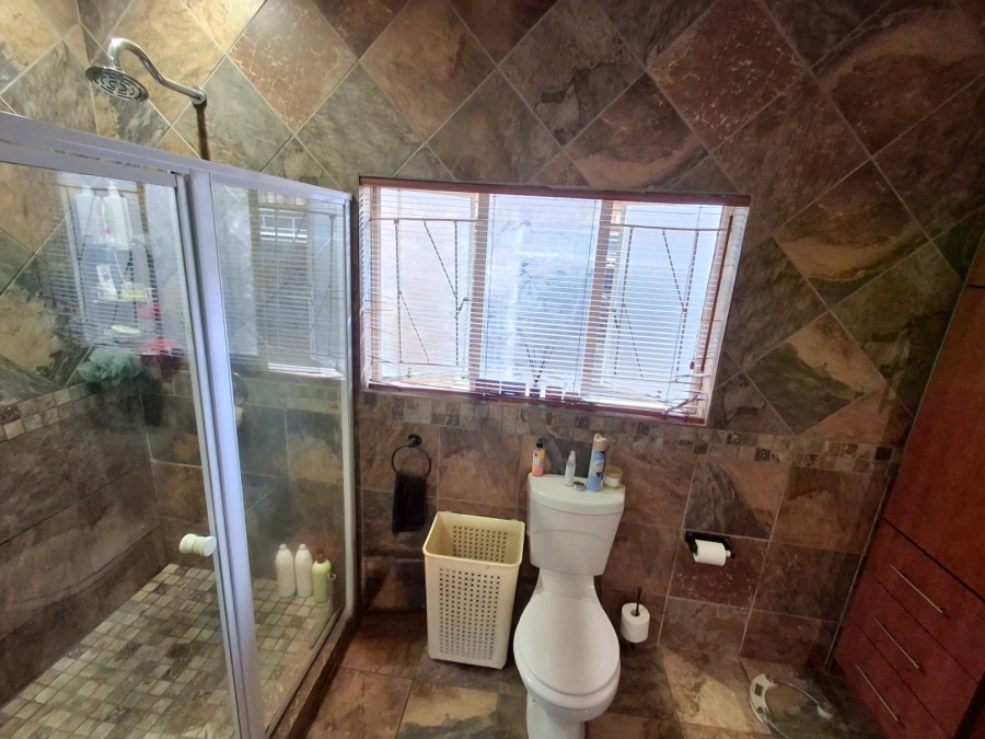4 Bedroom Property for Sale in Sinoville Gauteng