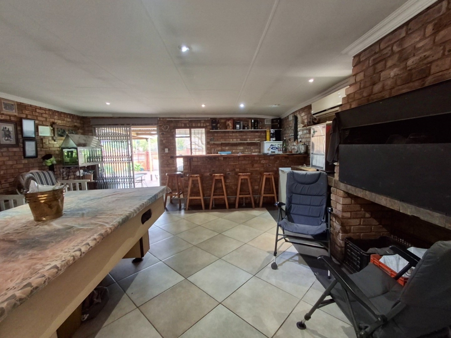 4 Bedroom Property for Sale in Sinoville Gauteng