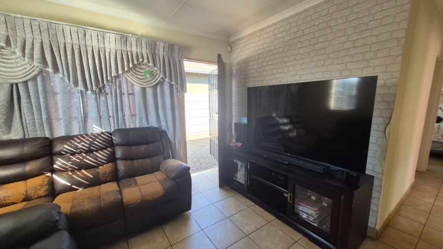 3 Bedroom Property for Sale in Sky City Gauteng