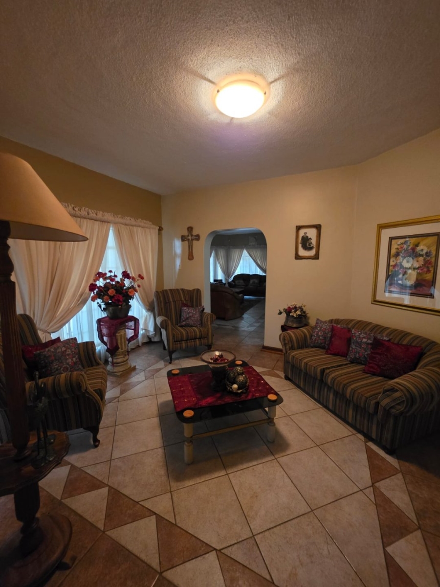 6 Bedroom Property for Sale in Pretoria North Gauteng