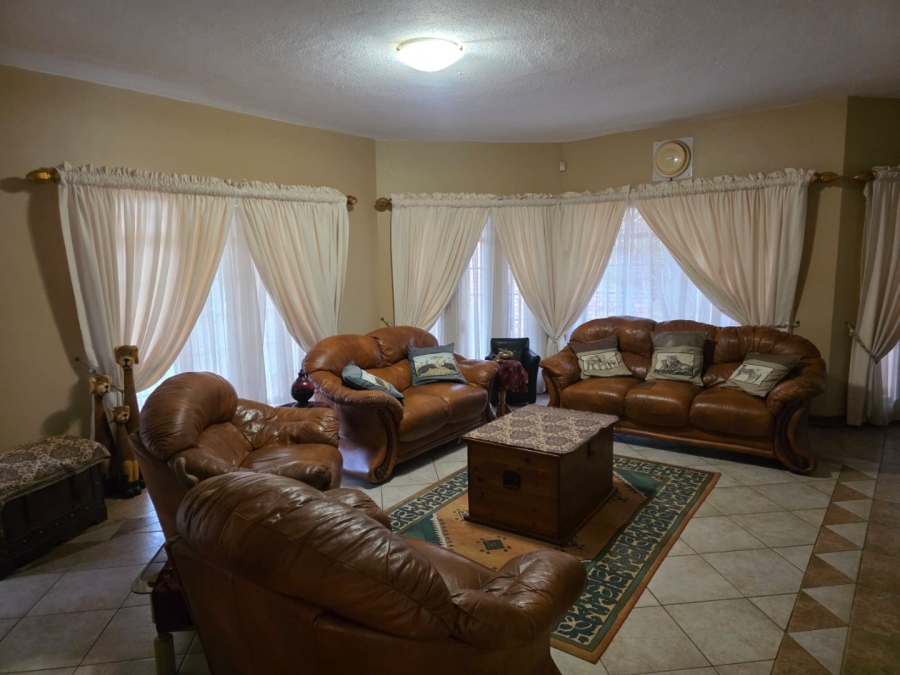6 Bedroom Property for Sale in Pretoria North Gauteng