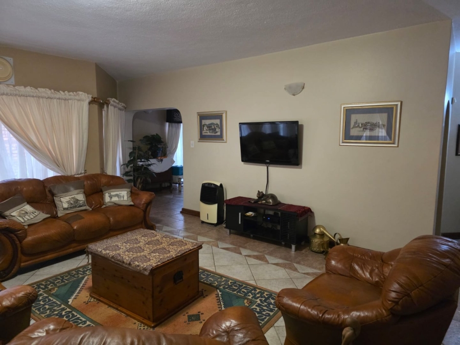 6 Bedroom Property for Sale in Pretoria North Gauteng