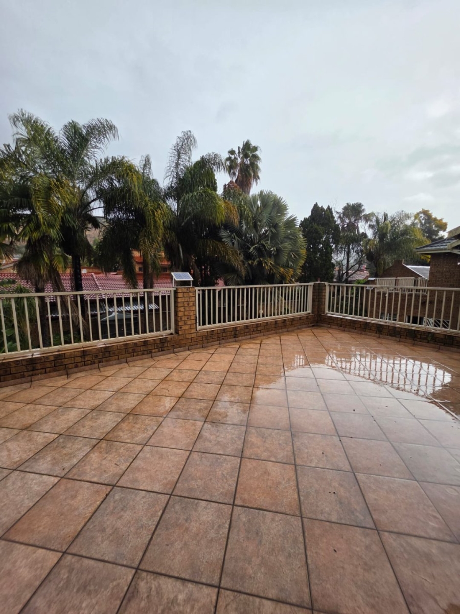 6 Bedroom Property for Sale in Pretoria North Gauteng