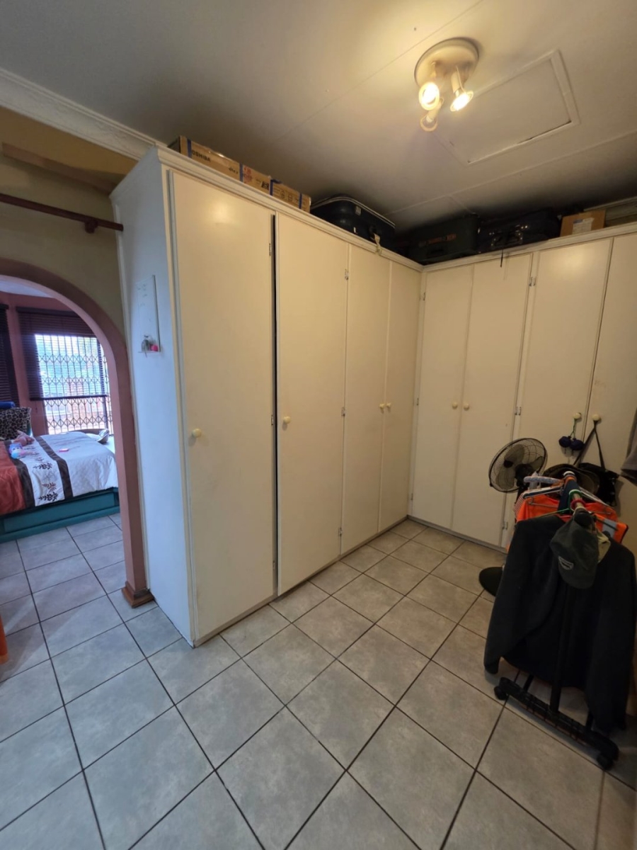 6 Bedroom Property for Sale in Pretoria North Gauteng