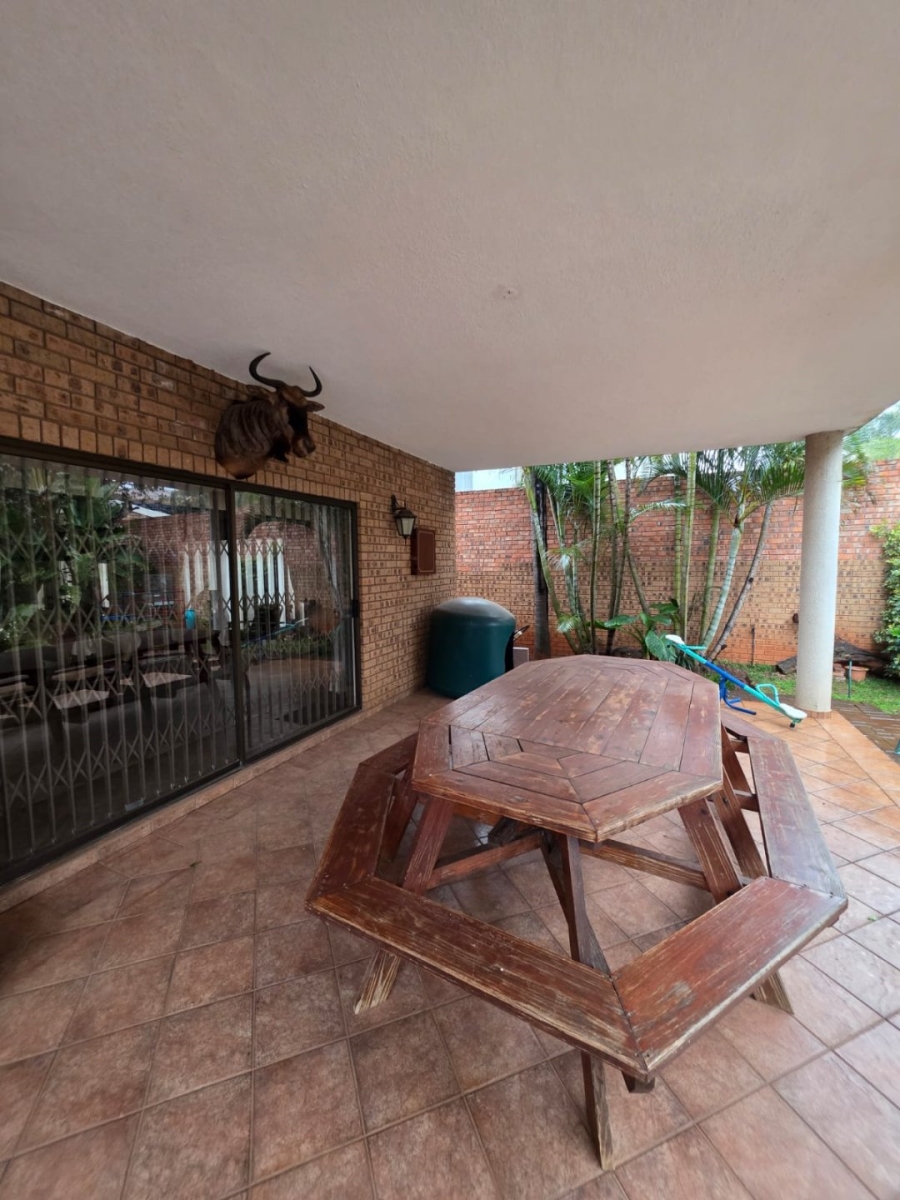 6 Bedroom Property for Sale in Pretoria North Gauteng