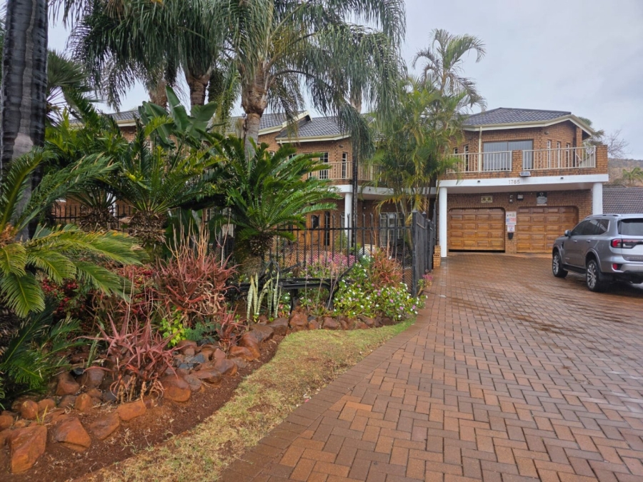 6 Bedroom Property for Sale in Pretoria North Gauteng