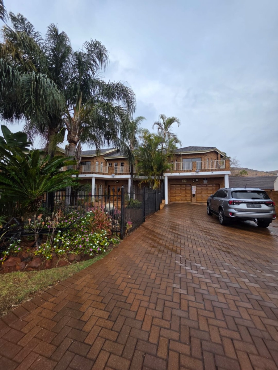 6 Bedroom Property for Sale in Pretoria North Gauteng