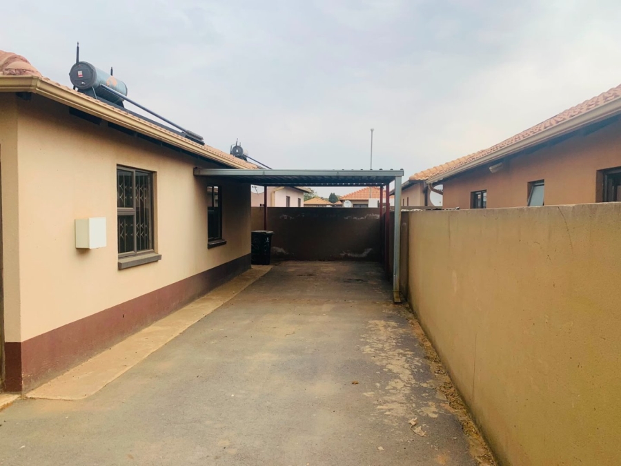 3 Bedroom Property for Sale in Windmill Park Gauteng