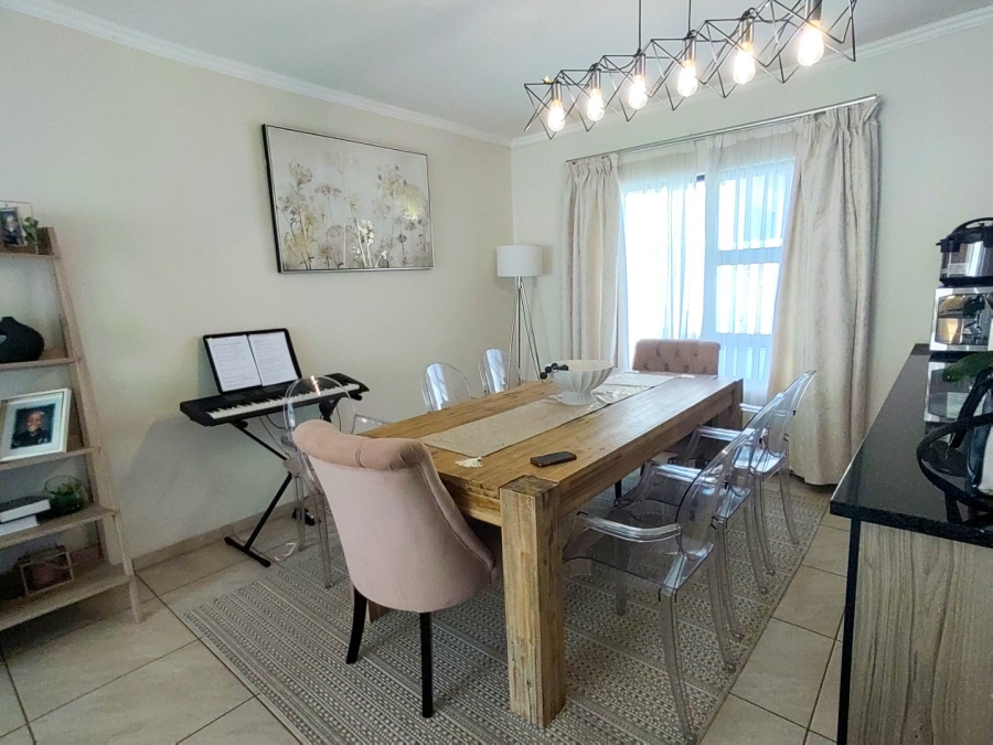 4 Bedroom Property for Sale in Magaliesberg Country Estate Gauteng