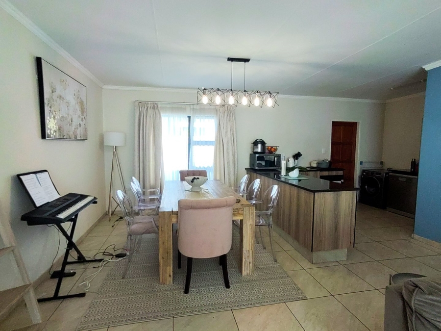 4 Bedroom Property for Sale in Magaliesberg Country Estate Gauteng
