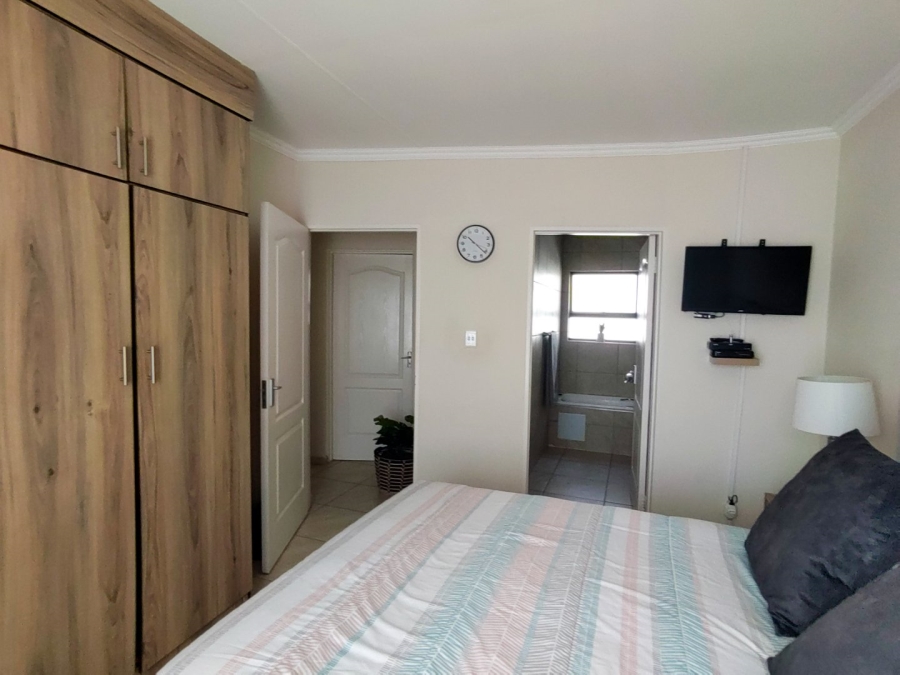 4 Bedroom Property for Sale in Magaliesberg Country Estate Gauteng