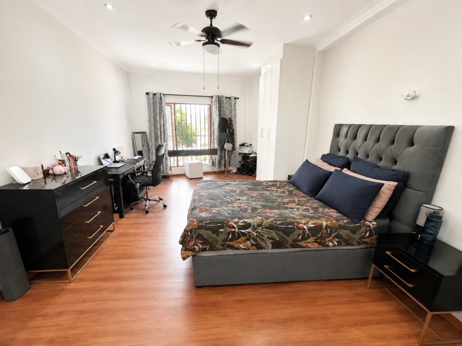 5 Bedroom Property for Sale in Northcliff Gauteng