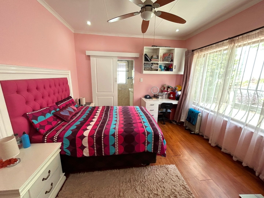 5 Bedroom Property for Sale in Northcliff Gauteng