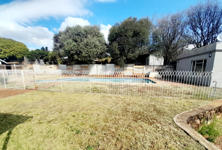 4 Bedroom Property for Sale in Eldoraigne Gauteng