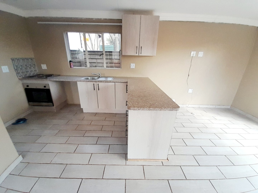 4 Bedroom Property for Sale in Eldoraigne Gauteng