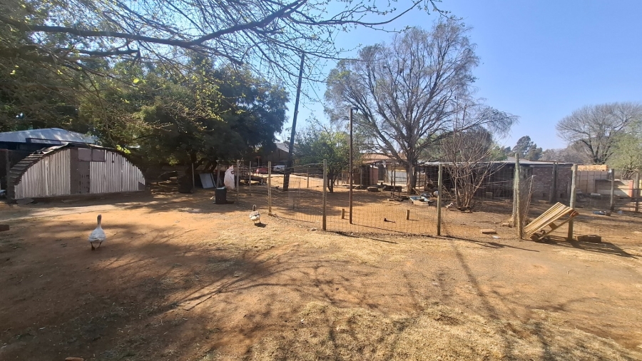 13 Bedroom Property for Sale in Tenacre A H Gauteng