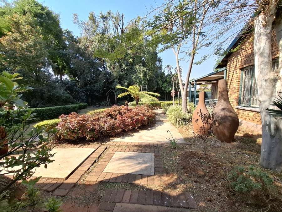 4 Bedroom Property for Sale in Wierda Park Gauteng
