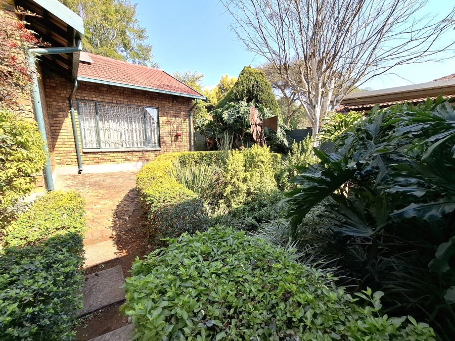 4 Bedroom Property for Sale in Wierda Park Gauteng