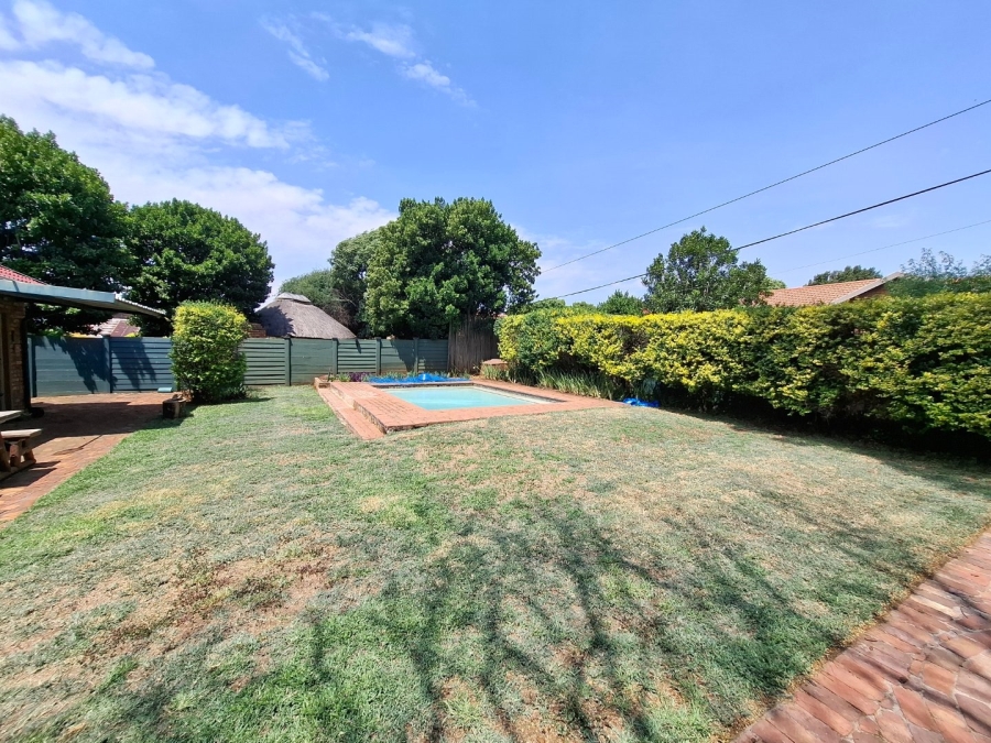 4 Bedroom Property for Sale in Wierda Park Gauteng