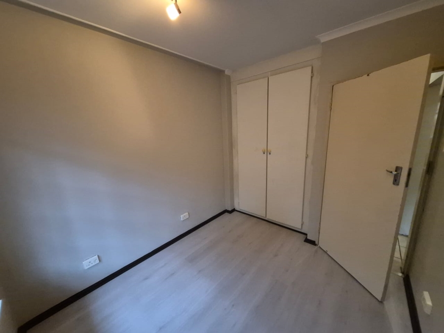 2 Bedroom Property for Sale in Zwartkop Gauteng