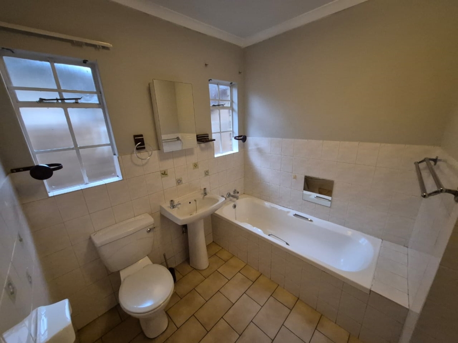 2 Bedroom Property for Sale in Zwartkop Gauteng
