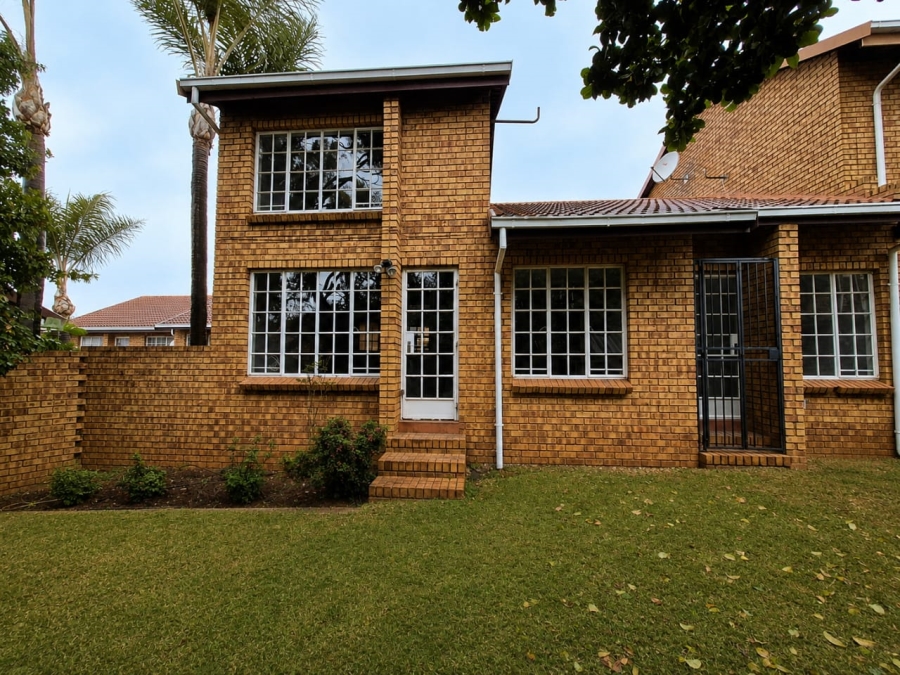 2 Bedroom Property for Sale in Zwartkop Gauteng