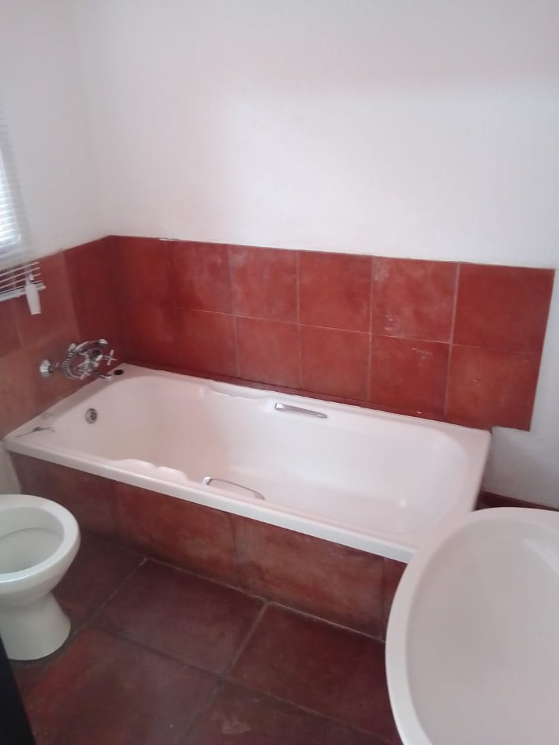 To Let 1 Bedroom Property for Rent in Melville Gauteng
