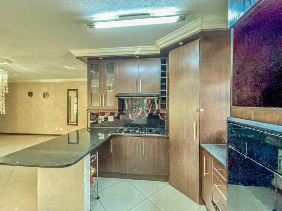 4 Bedroom Property for Sale in Thatchfield Estate Gauteng