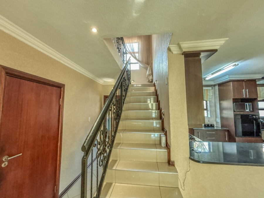 4 Bedroom Property for Sale in Thatchfield Estate Gauteng