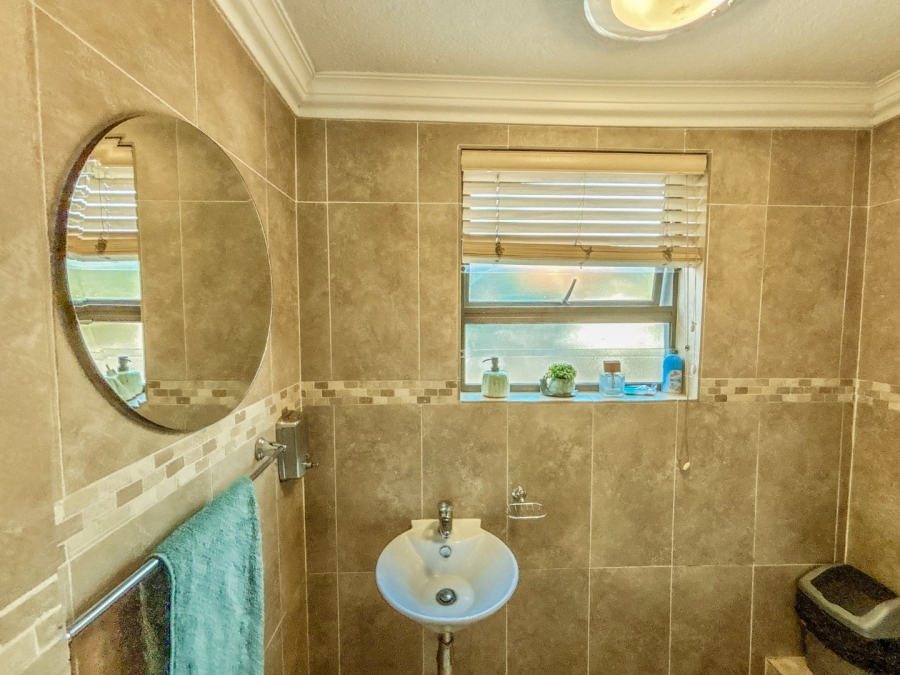 4 Bedroom Property for Sale in Thatchfield Estate Gauteng
