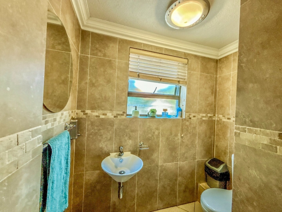 4 Bedroom Property for Sale in Thatchfield Estate Gauteng