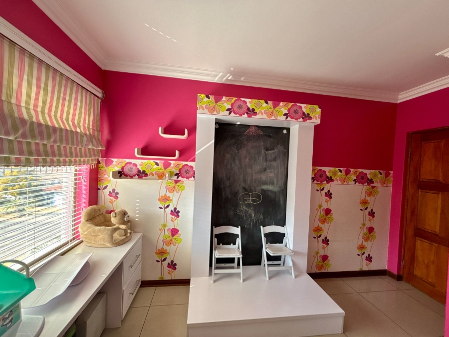 4 Bedroom Property for Sale in Thatchfield Estate Gauteng