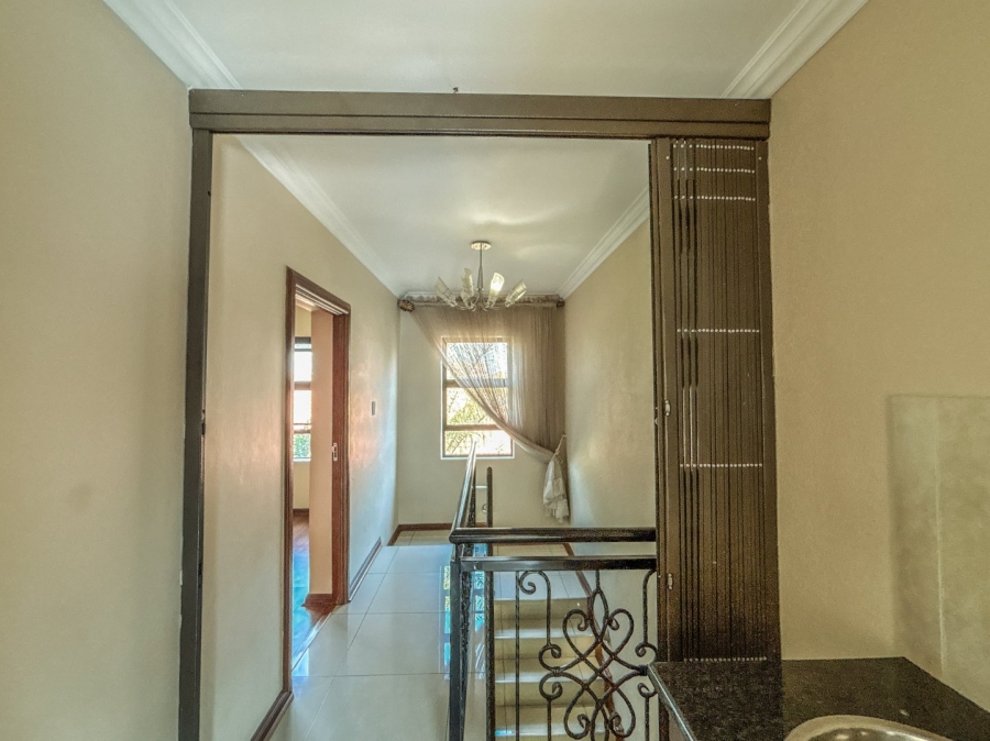 4 Bedroom Property for Sale in Thatchfield Estate Gauteng