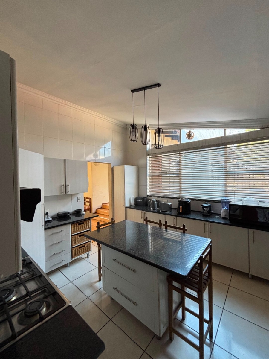 3 Bedroom Property for Sale in Lombardy East Gauteng