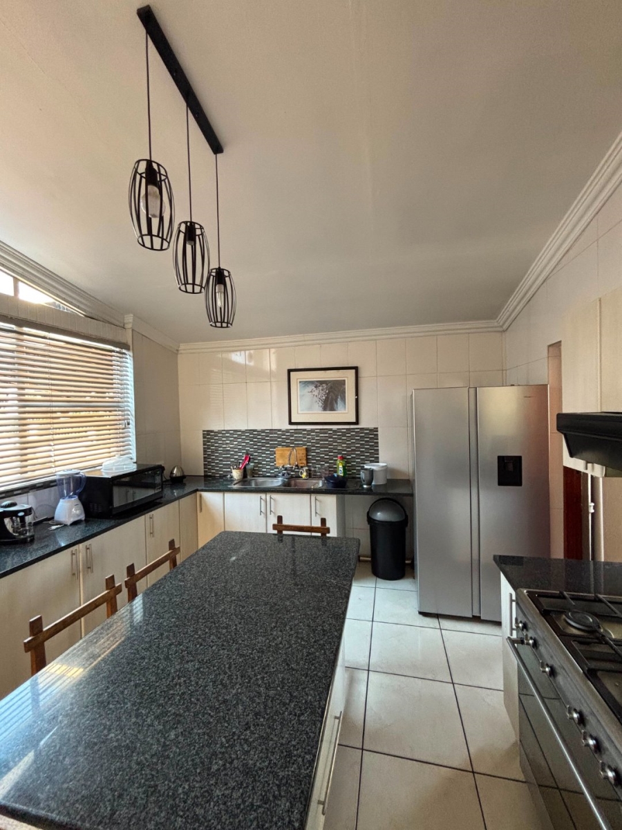 3 Bedroom Property for Sale in Lombardy East Gauteng