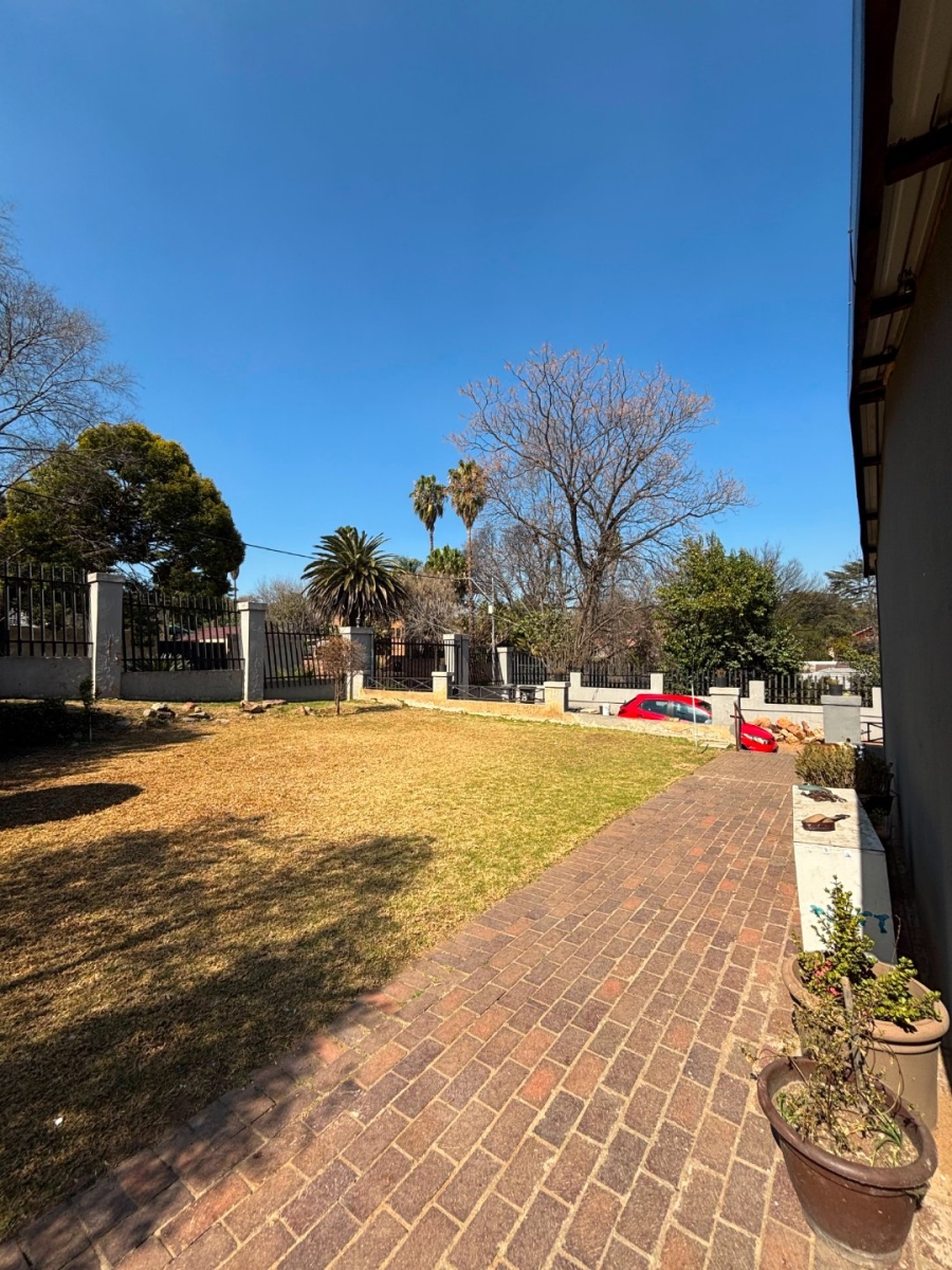 3 Bedroom Property for Sale in Lombardy East Gauteng