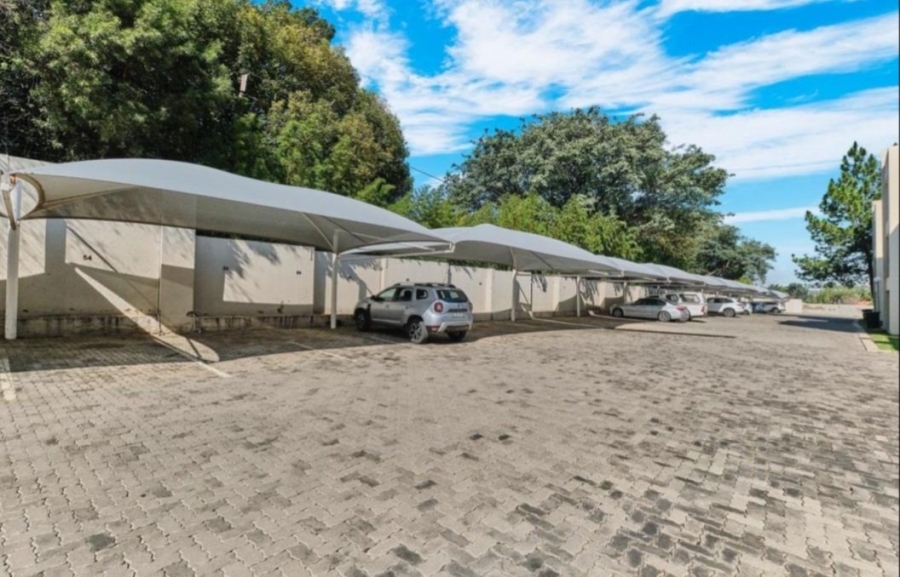 To Let 3 Bedroom Property for Rent in Lonehill Gauteng