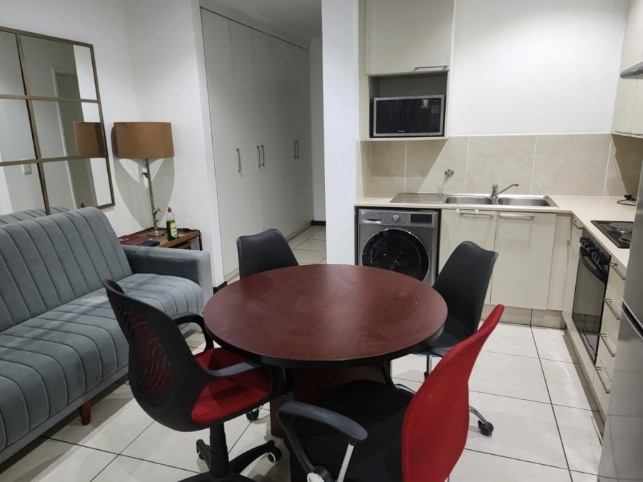 To Let  Bedroom Property for Rent in Waterfall Gauteng