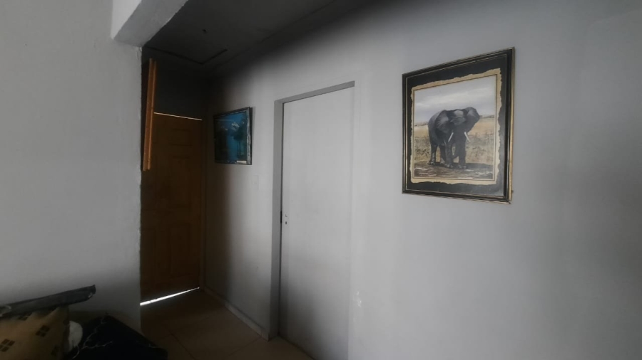 2 Bedroom Property for Sale in Makulong Gauteng